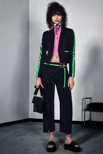 Look 3